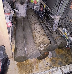 Wałki z wiercenie fi 202 długości 1m całkowita długość otworów około 150cm