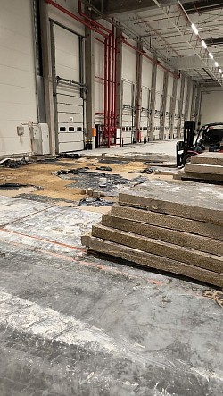 Wycinanie posadzki przemysłowej